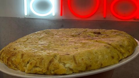 Tortilla de patata del bar La Lola
