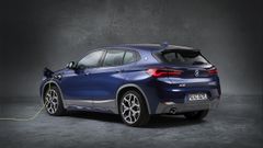 Los concesionarios BMW ya comercializan el nuevo X2 xDrive25e