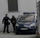 Dos de las cuatro mujeres detenidas en la operaci�n, ayer en los juzgados.