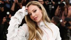 Ester Exp�sito en el Festival de Cannes, donde revel� el significado de sus tatuajes