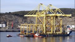 Llegada v�a mar�tima a Caneli�as de las gr�as para portacontenedores