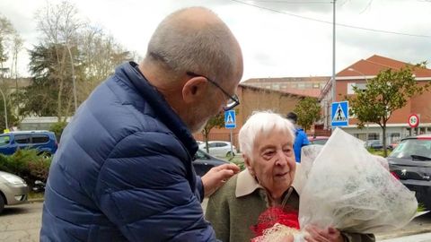 Francisco Rodríguez con Lolita Suárez, que está de reserva en la lista del PSOE para las municipales