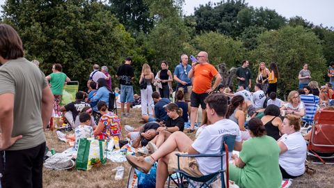Eclipse total en Asturias desde el Parque de los Pericones, en Gij�n