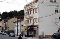El hostal Bariloche funciona desde hace m�s de veinticinco a�os en Vilar de Calo.