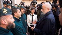 El director general de la Guardia Civil, F�lix Az�n, junto a la subdelegada del Gobierno en M�laga, Mar�a G�mez, saluda a los agentes de monta�a que han participado durante trece d�as en el operativo de rescate de Julen