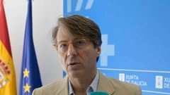 El conselleiro de Facenda esta ma�ana en la sede de la Xunta en A Coru�a