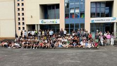 <span lang= gl >Imaxe de grupo dous alumnos de sexto de Primaria d&uacute;as colexios de Viveiro e O Vicedo que ou curso que v&eacute;n compartir&aacute;n aulas nos IES Mar&iacute;a Sarmiento e Vilar Ponte de Viveiro</span>