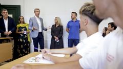 El presidente de la Xunta, Alfonso Rueda, dio la bienvenida al nuevo curso escolar en el instituto Eusebio da Guarda