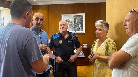 Inma Azor&iacute;n, junto a Alejandro Lorenzo, Daniel Rodr&iacute;guez y Fernando Cruces, durante el reencuentro celebrado en O Porri&ntilde;o casi dos a&ntilde;os despu&eacute;s de la dana.