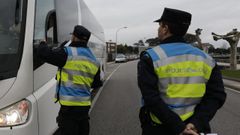 En imagen de archivo, un control de alcoholemia realizado por la Polic�a Local de Viveiro