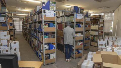 La cafeter�a�se convirti� en un dep�sito de libros por los problemas estructurales del edificio principal