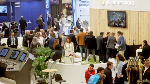Muchas reuniones de negocios y ambiente en el Ifevi