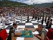 La partida de ajedrez se llev� a cabo en el auditorio del castillo.