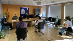 La reuni�n con los vecinos de Pelamios por el problema de las okupaciones de viviendas se celebr� en la comisar�a de Santiago