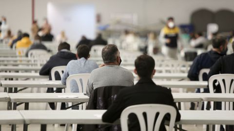 Ex�menes para plazas de operarios y empleados s�nior de Navantia
