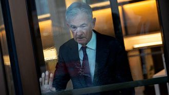 El presidente de la Reserva Federal, Jerome Powell, llegando a la sede del organismo este lunes, tras denunciar las amenazas y el hostigamientro de la Administraci�n Trump.