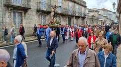 O Cristo sali en procesin en Trives acompaado por A Dolorosa