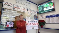 Mar�a Jos� Petisco, con el n�mero agraciado