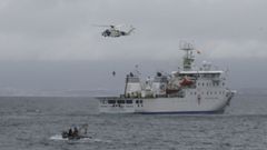 Despliegue por mar y aire en el operativo de rescate este s�bado en Burela