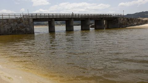 Imagen que presentaba la laguna de Baldaio este domingo 
