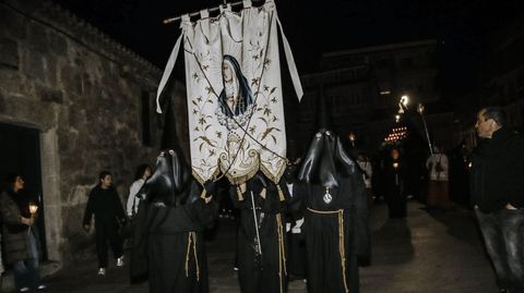 Procesi�n de la Virgen de la Soledad en O Porto do Son