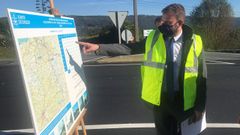 El delegado territorial de la Xunta, Gonzalo Trenor, en otra visita a la comarca