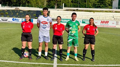 Ux�a Boimorto Blanco como �rbitra principal del CD Mu��os - CD Velle, con Celia Feijoo Pazos y Alicia Gallego Cabanas