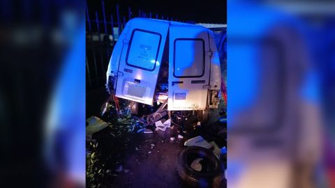 Imagen de uno de los vehculos implicados en el accidente de Mugardos