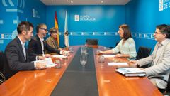El alcalde sonense, Luis Oujo, se reuni� este mi�rcoles con la conselleira �ngeles V�zquez.