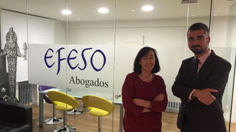 Los abogados Olga Blanco Rozada y Carlos Su�rez Peinado