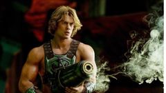 Nicholas Galitzine caracterizado como He-Man
