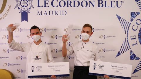 Pablo Garc�a, a la derecha, junto a Daniel Silvestre