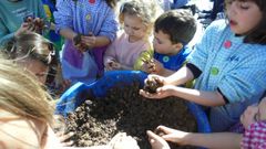Acitvidad del programa Voz Natura en la escuela infantil Elfos, en A Estrada