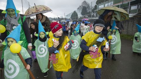 Presentaci�n de la Mikaeli�a y del bus de la Mikaela en Bu�o