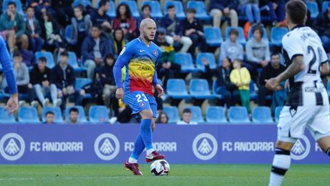 Diego Alende, central compostelano del Andorra y que pas� por Lugo, Celta B y Valladolid Promesas.