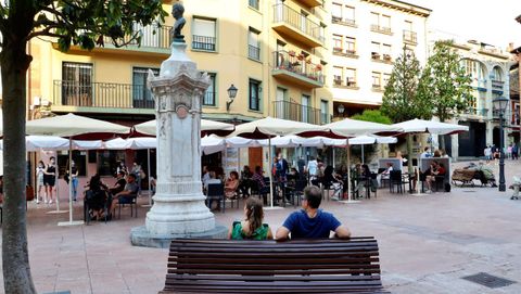 Terraza en la plaza de Riego