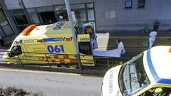 Entrada del servicio de urgencias del Hospital Montecelo, en Pontevedra