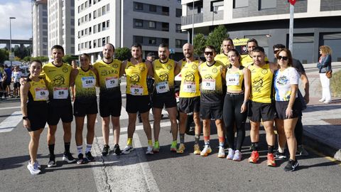 Una jornada de atletismo en A Valenz.Decenas de corredores participaron en la cita popular en el municipio de Barbads