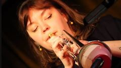 La  trompetista inglesa Alexandra Ridout
