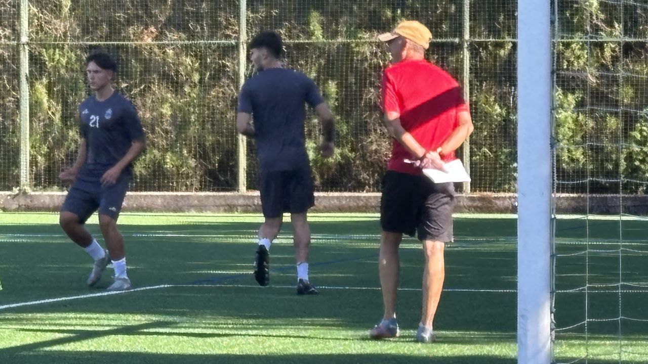 Val y Somozas disputan un partido amistoso