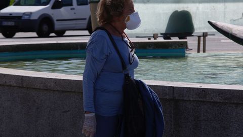 Disfrutando del sol en el paseo mar�timo y en las playas en A Coru�a