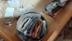 Desmantelan un punto de venta de drogas y detienen a un hombre en Melide