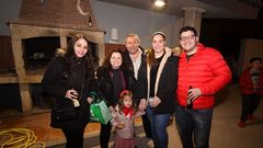 As� fue la inauguraci�n del bar A de Chefa en Agui�o