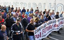 <span lang= es-es >UNA DEMANDA CONSTANTE</span>. La crisis naval destruy� de m�s de 3.000 empleos en la industria auxiliar, muchos de cuyos trabajadores esperan la reincorporaci�n al sector desde hace a�os. 