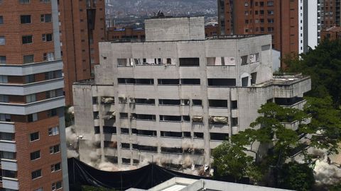 Unas 1.600 personas se concentraron para ser testigos de la demolici�n del fort�n de Escobar durante un acto encabezado por el presidente colombiano Iv�n Duque