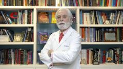 El catedr�tico de Oftalmolog�a Francisco G�mez-Ulla.