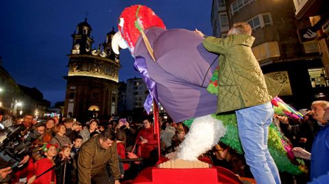 Carnaval de Pontevedra. Presentacin del loro Ravachol