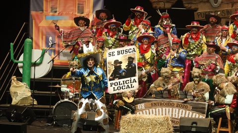 O auditorio do Grove, a tope coas s�as comparsas