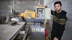 Francisco Soto instal� su taller de m�rmol en una nave municipal