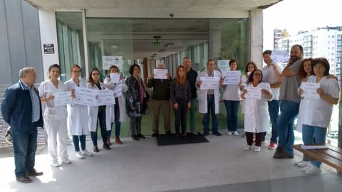 Concentraci�n en el centro de salud de Navia